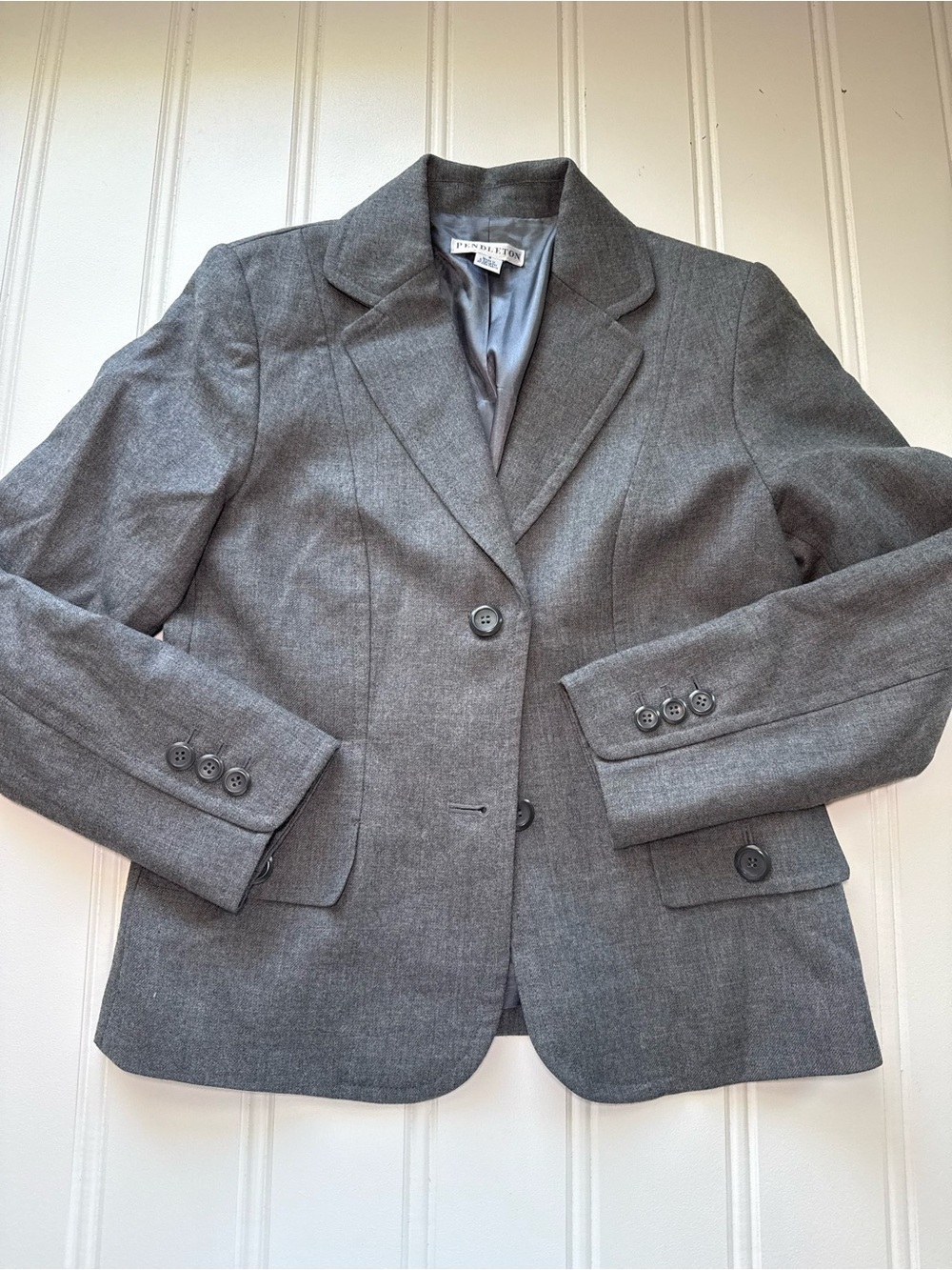 Pendelton Two Button Blazer 4 Gray Virgin Wool Lined Classic suit Jacket